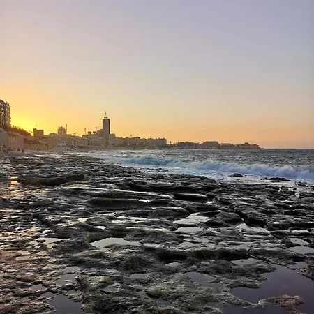 4br Sliema With Stunning Sea Views